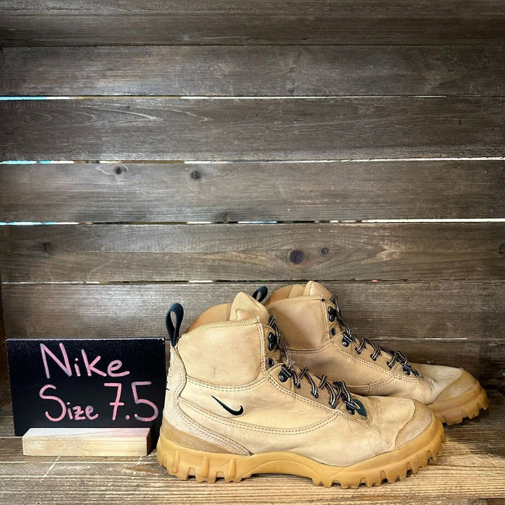 Womens Nike ACG Tan Leather Vintage Athletic Hiking Boots Shoes Size 7.5 M GUC‎